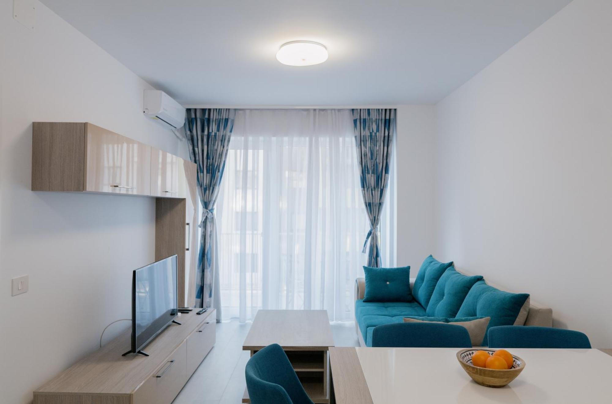 Royal Blue Property Oradea Exterior foto