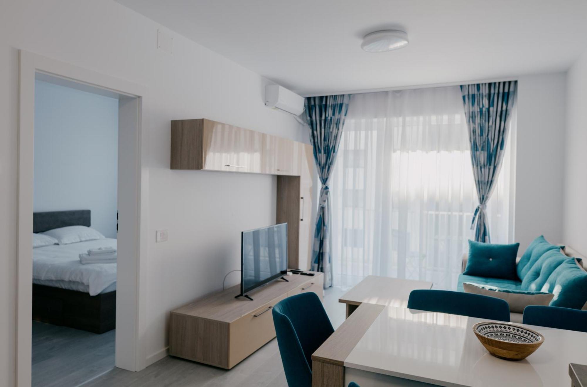 Royal Blue Property Oradea Exterior foto