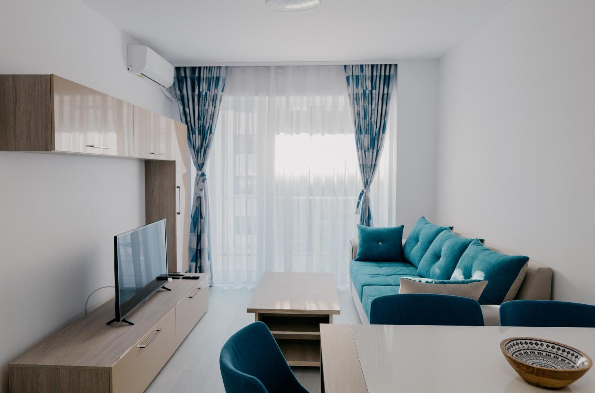 Royal Blue Property Oradea Exterior foto
